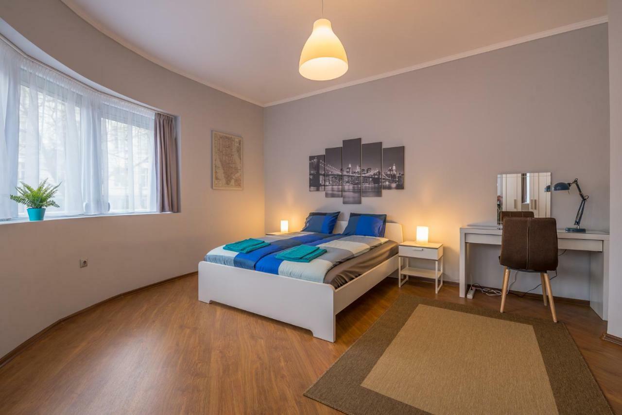 5Th Avenue Sofia Two Bedroom, Two Bathroom, Positano Street Suite By Flat Mаnager Ngoại thất bức ảnh